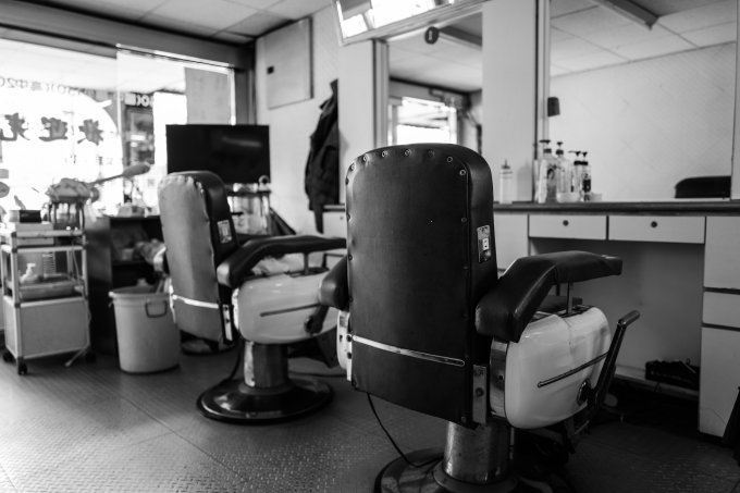 Jak zaprojektować salon fryzjerski, który od razu przyciąga wzrok klientów?